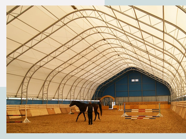 Строительство конных манежей в Кольчугино